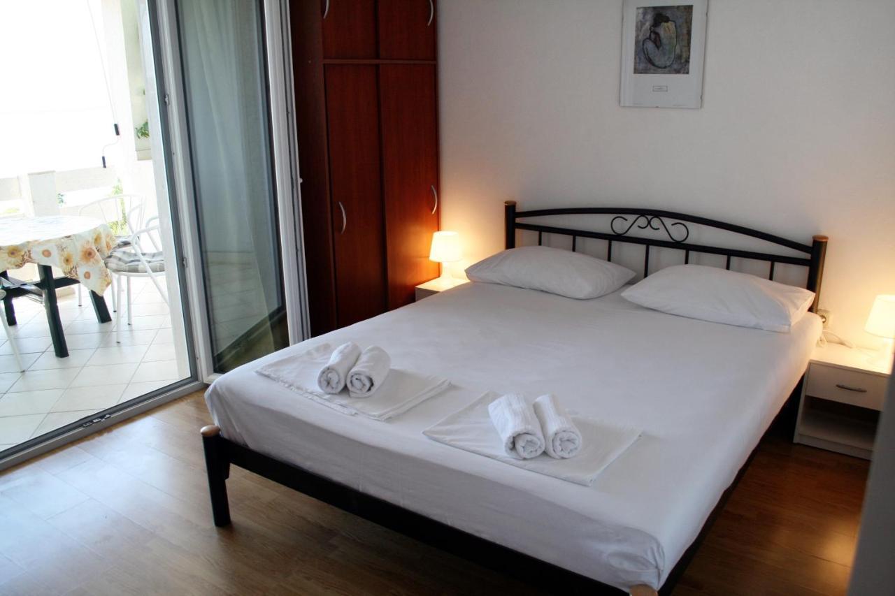 Apartments By The Sea Pisak, Omis - 1014 ภายนอก รูปภาพ