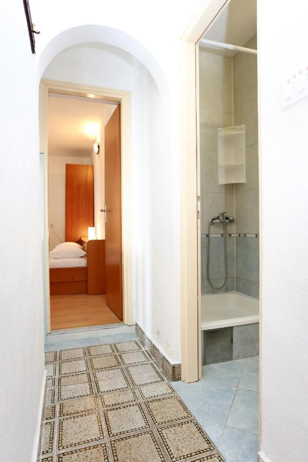 Apartments By The Sea Pisak, Omis - 1014 ภายนอก รูปภาพ