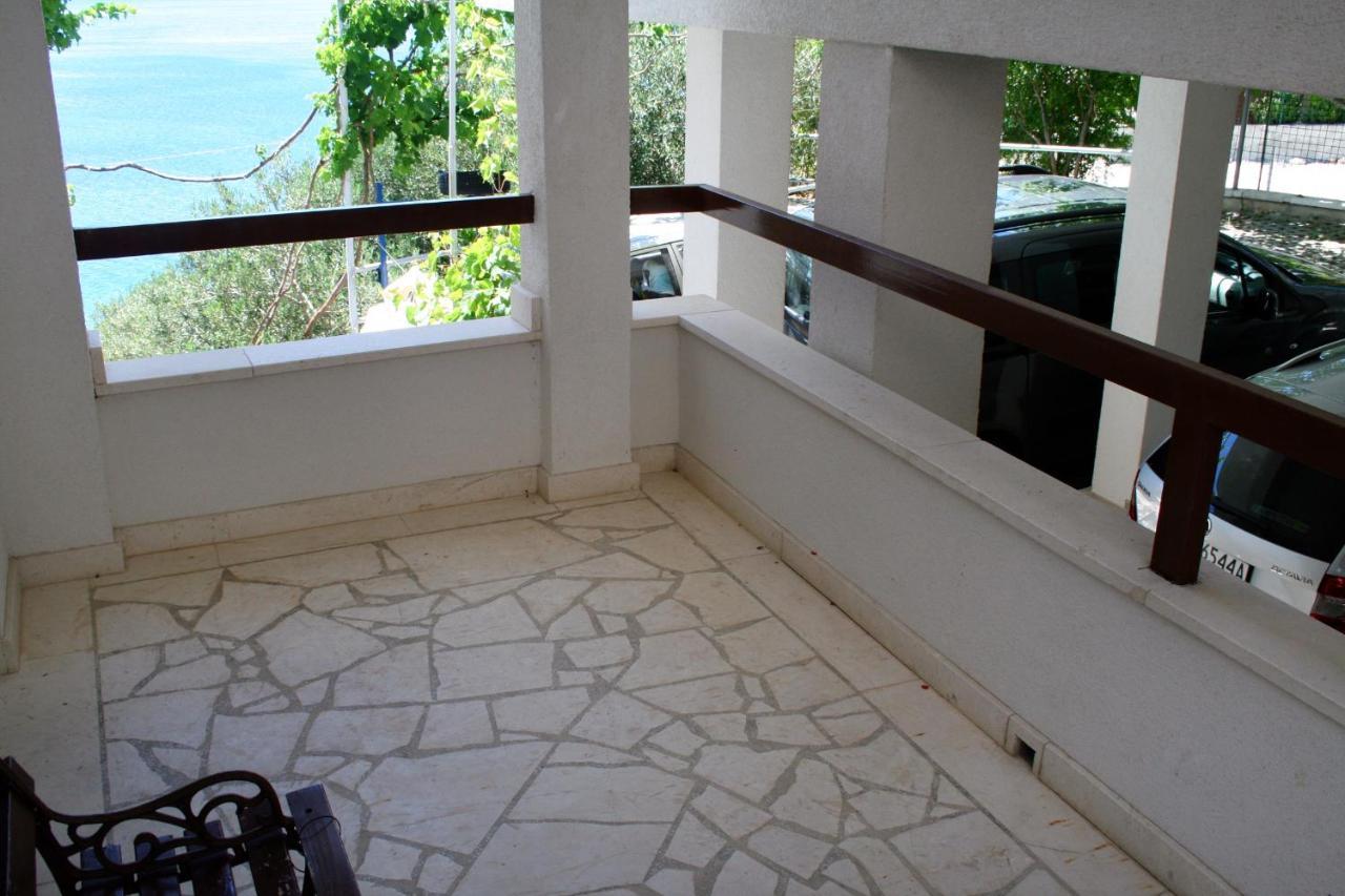 Apartments By The Sea Pisak, Omis - 1014 ภายนอก รูปภาพ