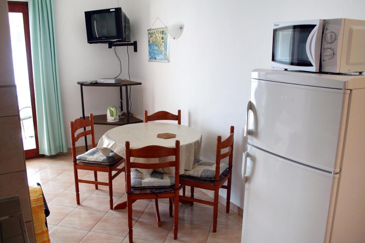 Apartments By The Sea Pisak, Omis - 1014 ภายนอก รูปภาพ