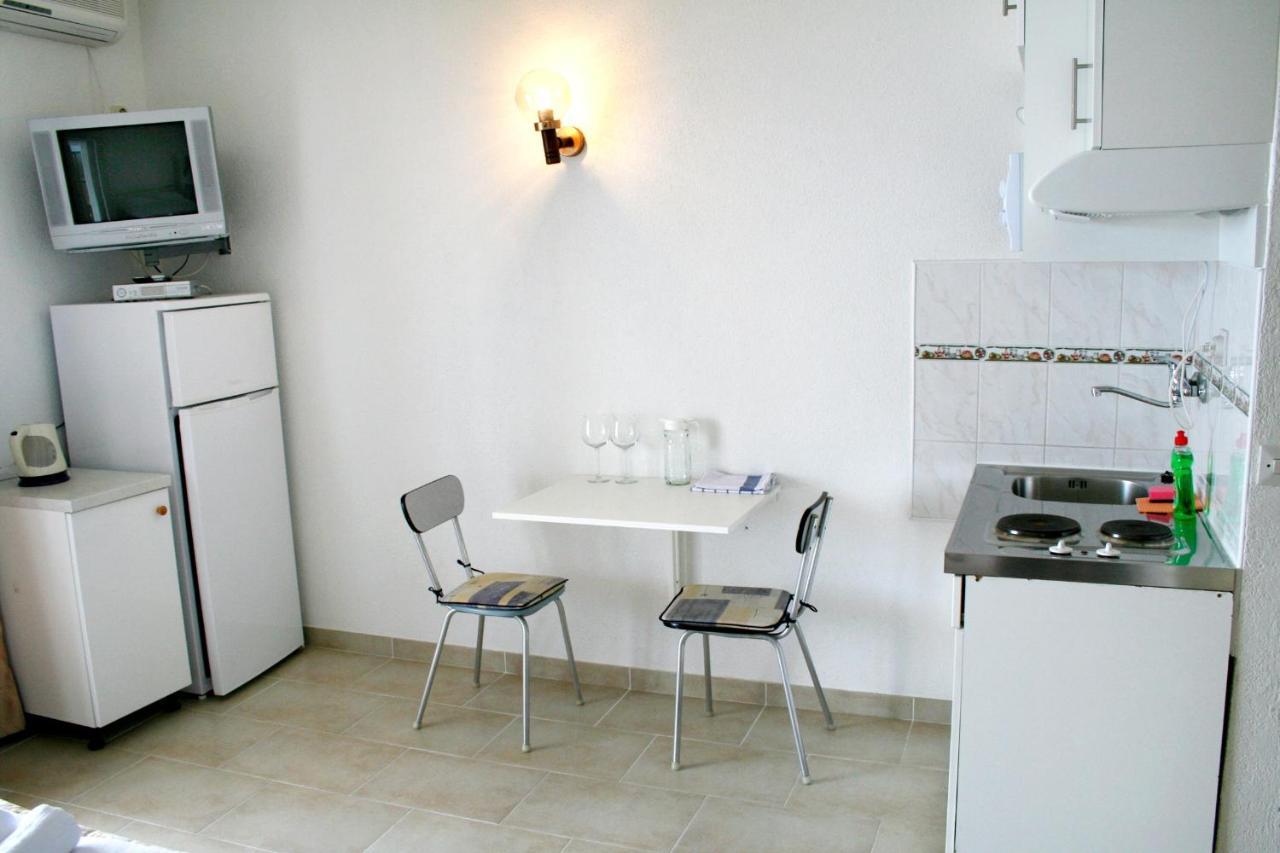 Apartments By The Sea Pisak, Omis - 1014 ภายนอก รูปภาพ